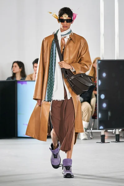 Look 35